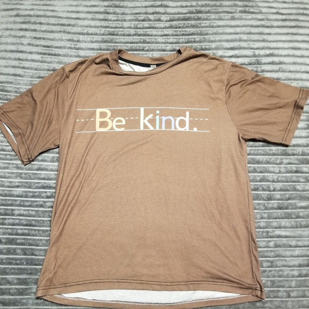 🧡 B2G1 GUC Women's light weight Be Kind t-shirt brown